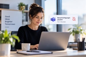 Frau am Laptop