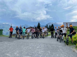 low_3_Dinotronic Company Meeting im Kerenzerberg 2025_Team (2)